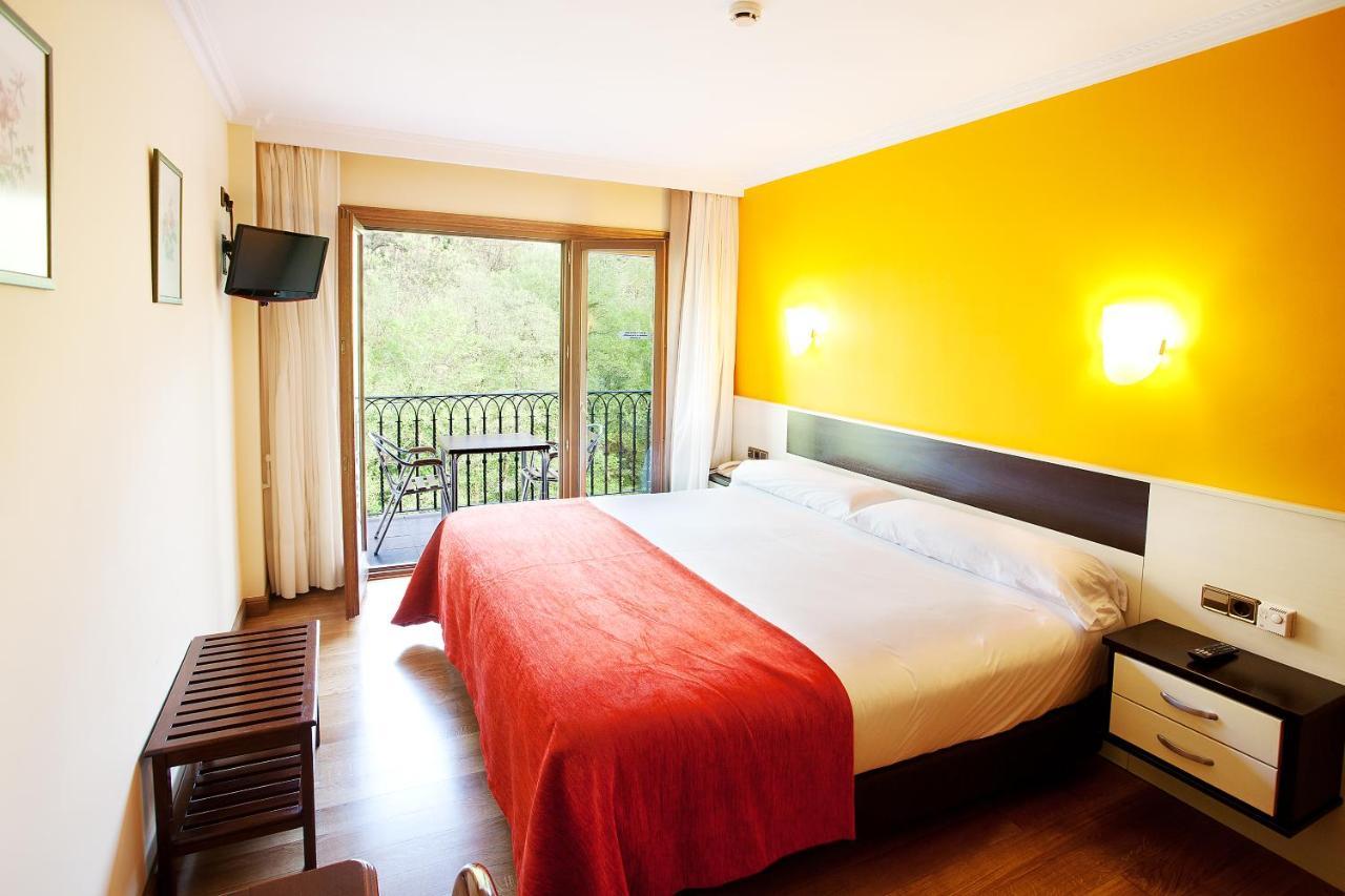 Hotel Venta De Etxalar Dış mekan fotoğraf