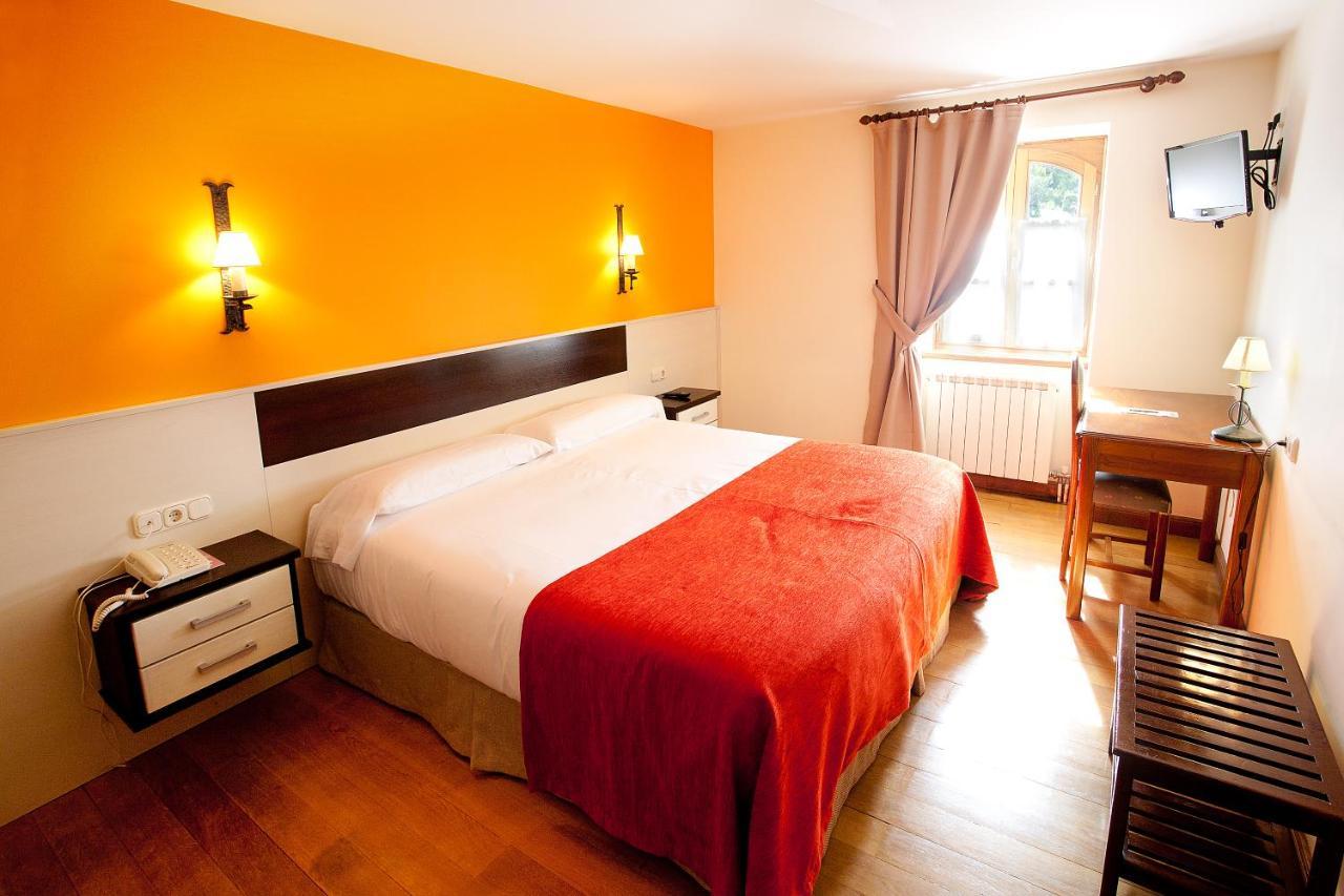 Hotel Venta De Etxalar Dış mekan fotoğraf