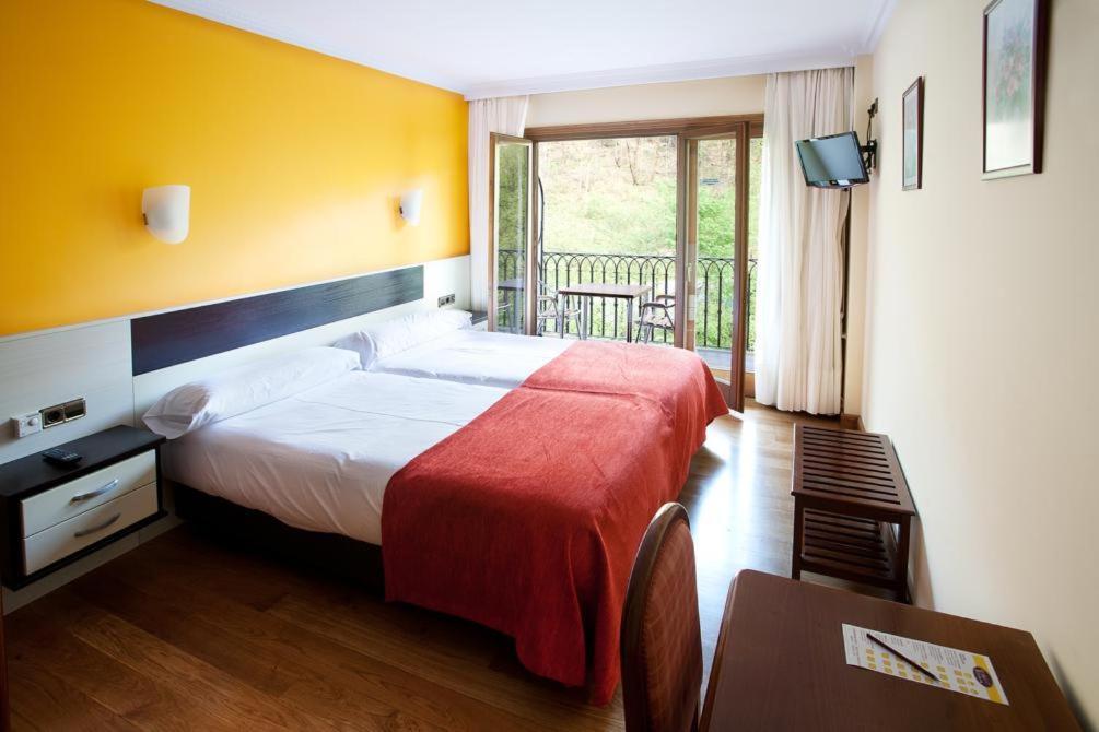 Hotel Venta De Etxalar Dış mekan fotoğraf