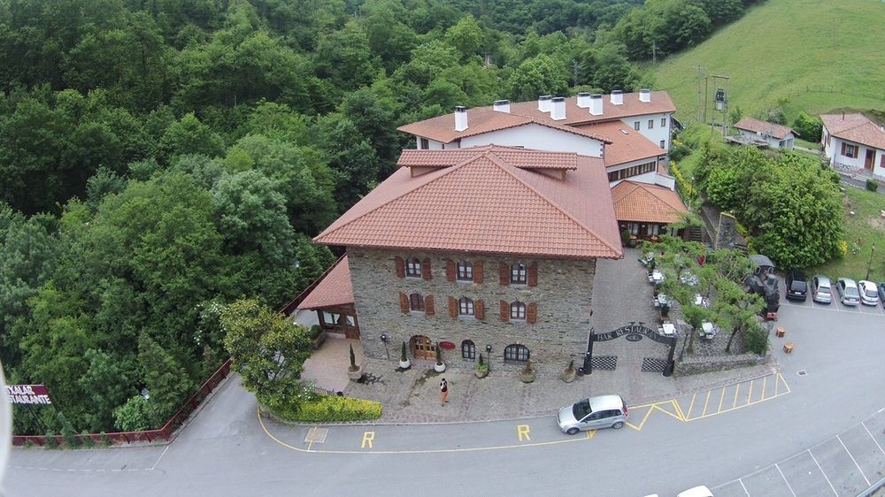 Hotel Venta De Etxalar Dış mekan fotoğraf