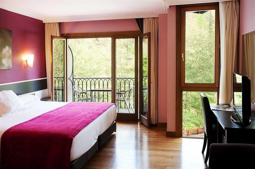 Hotel Venta De Etxalar Dış mekan fotoğraf