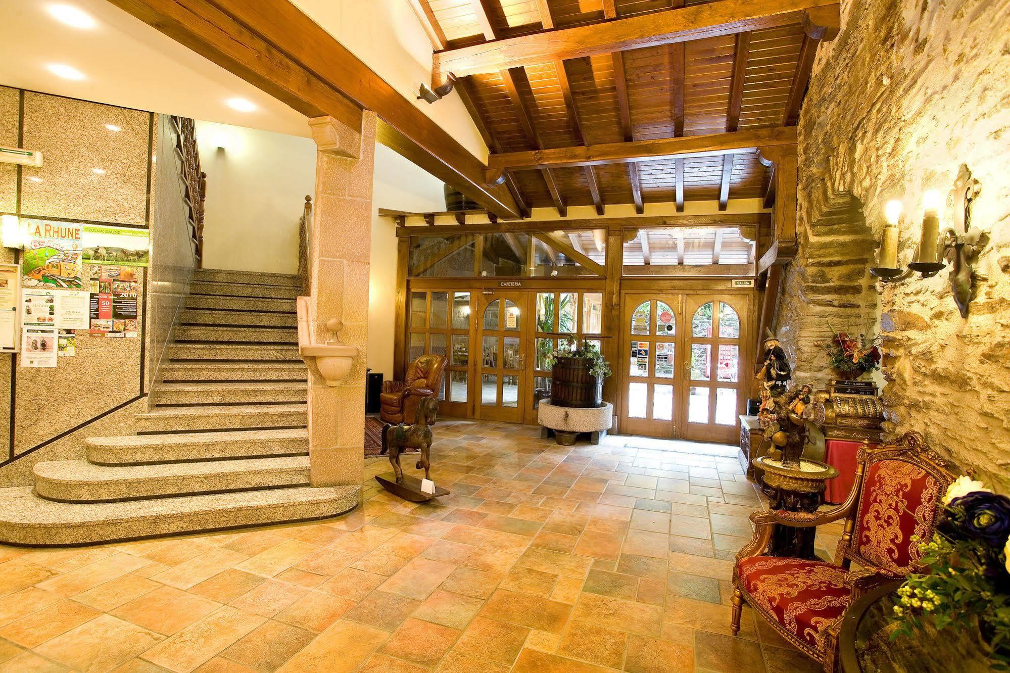 Hotel Venta De Etxalar Dış mekan fotoğraf